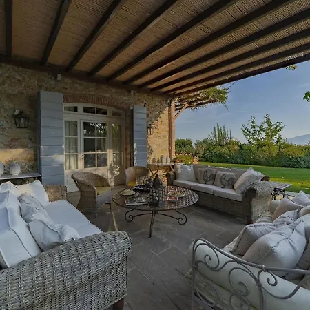 Casale Pinoni Villa
